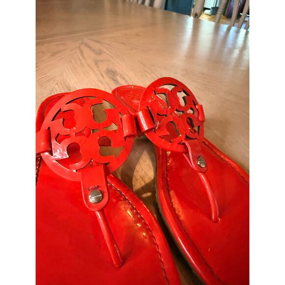 Tory Burch patent leather miller thong sandal in blazing red size 9 - Picture 4 of 12